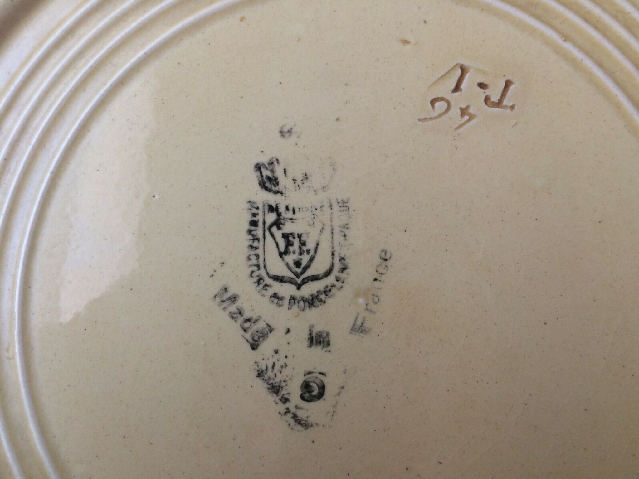 Round hollow dish porcelain manufacture Pexonne Fenal brothers