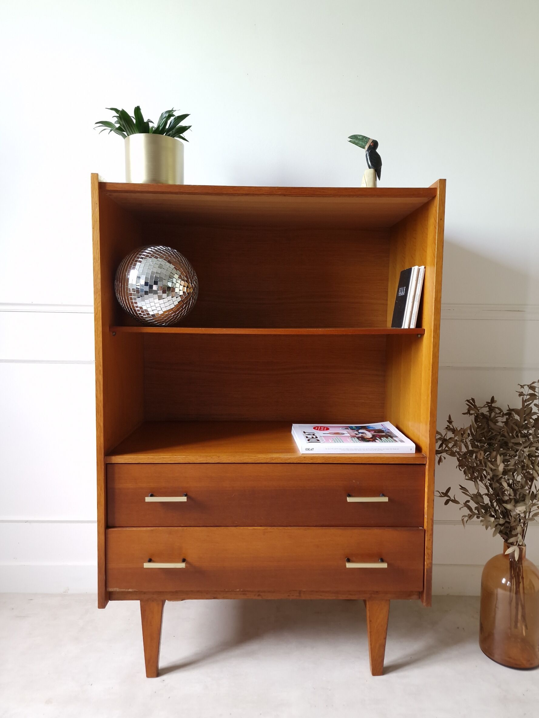 Vintage shelf