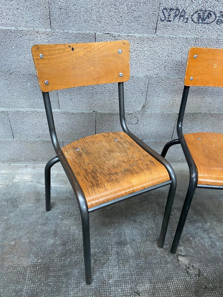 Lot de 4 chaises d’école vintage