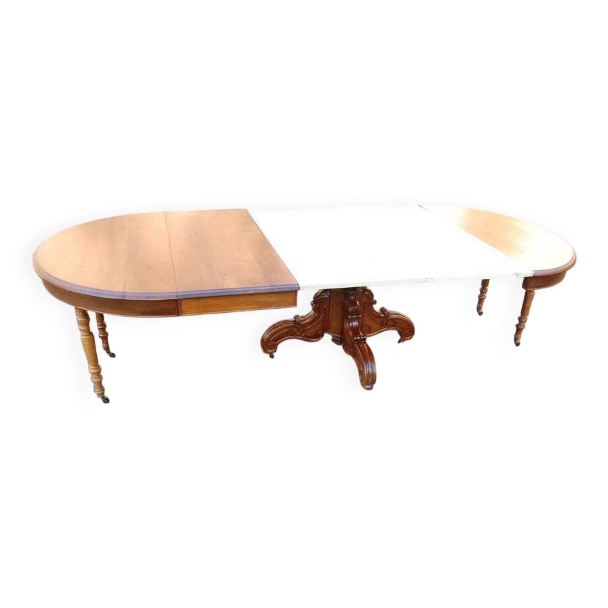 Napoleon III walnut table with central leg and 3 extensions, 14 place settings, late 19th century