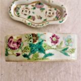 CHINESE PORCELAIN CRICKET BOX. LATE NINETEENTH