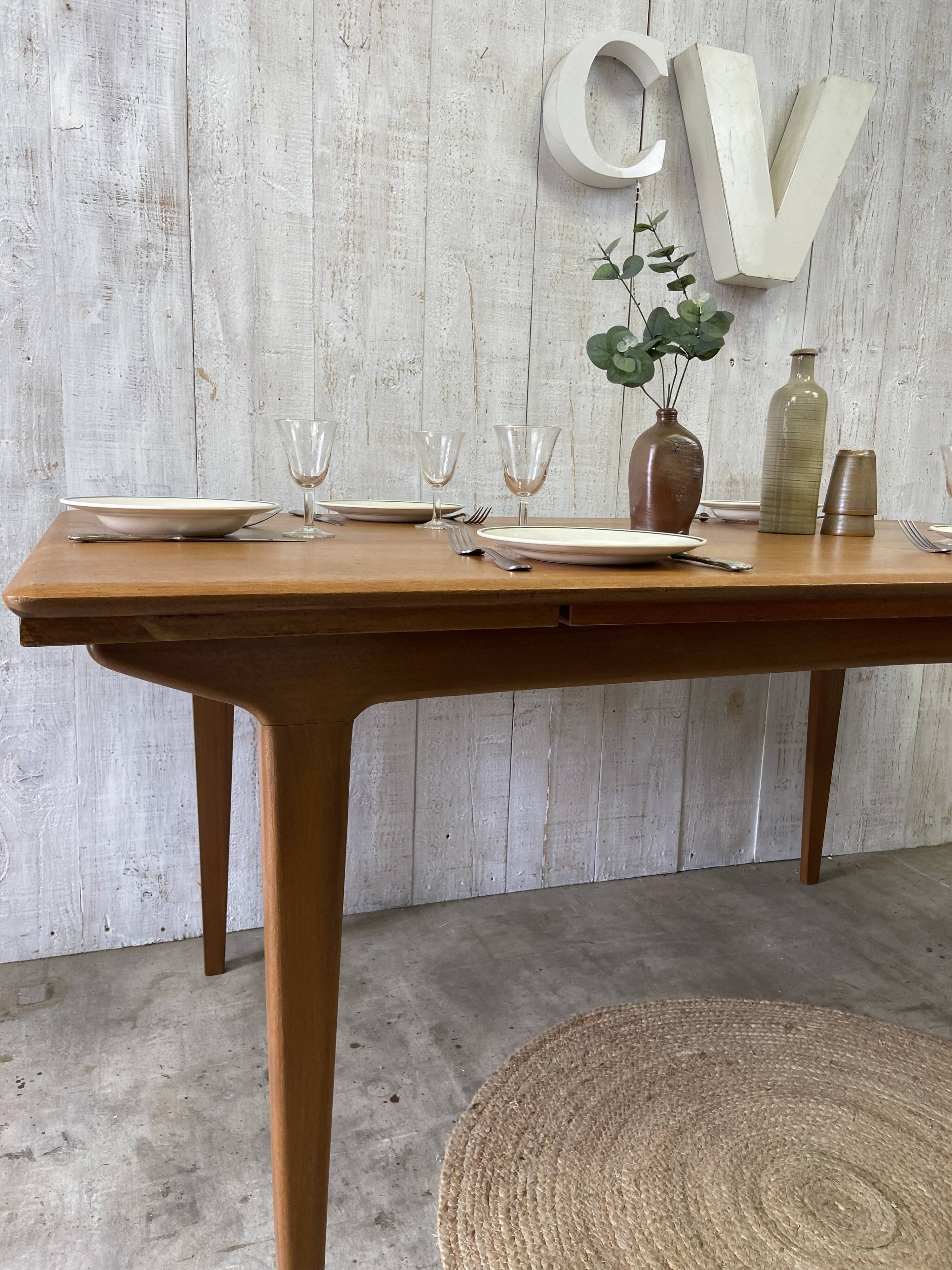 Scandinavian table