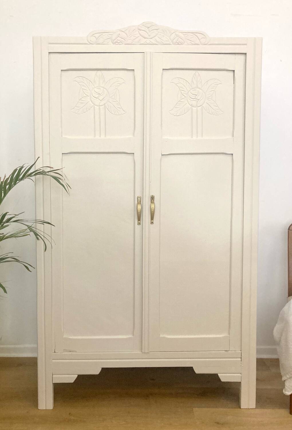 Parisian wardrobe + hanging rail