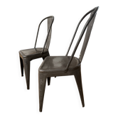 Paire de chaises Tolix modèle A anciennes, dessinées par Xavier Pauchard.