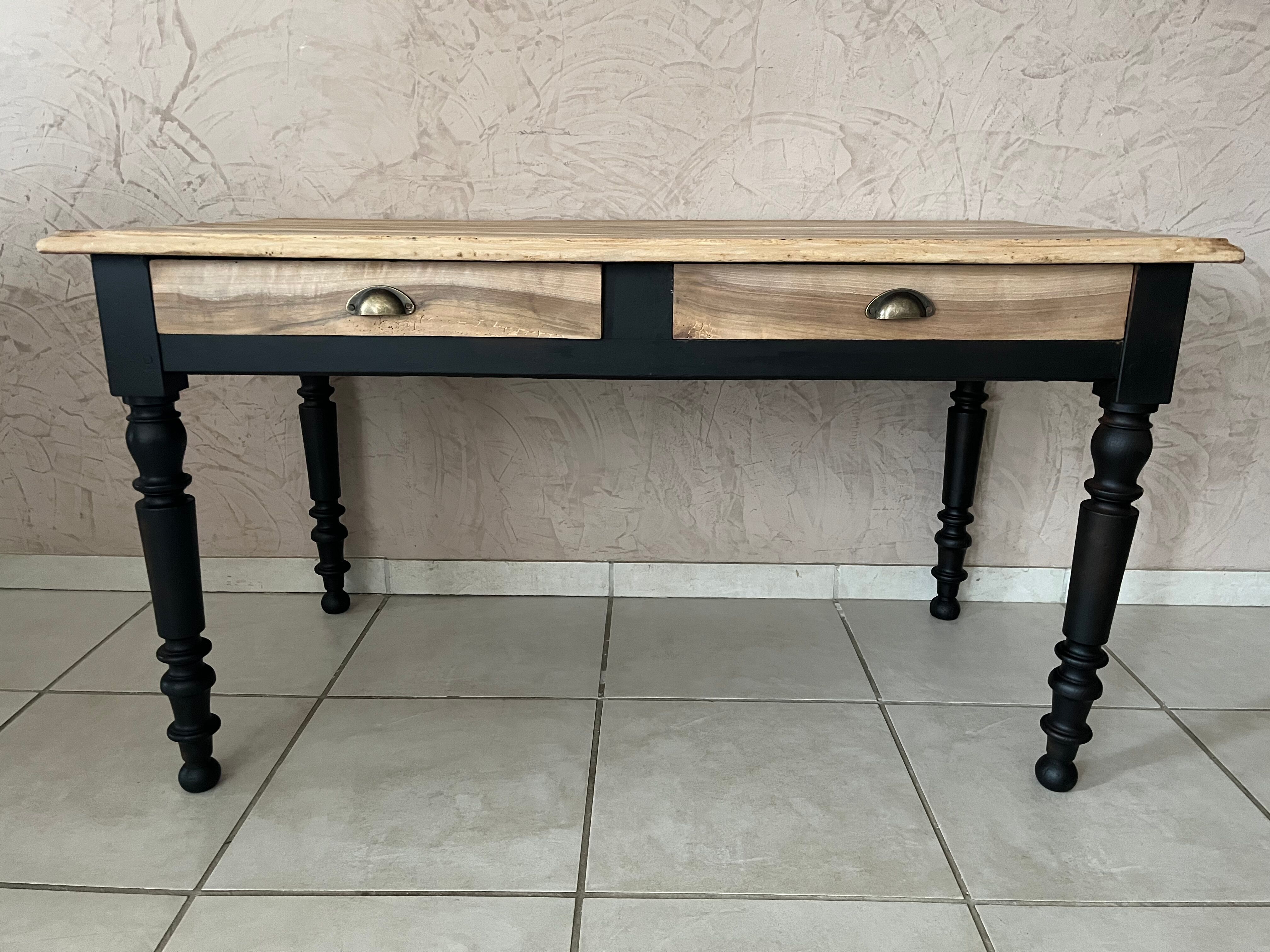 Farmhouse table