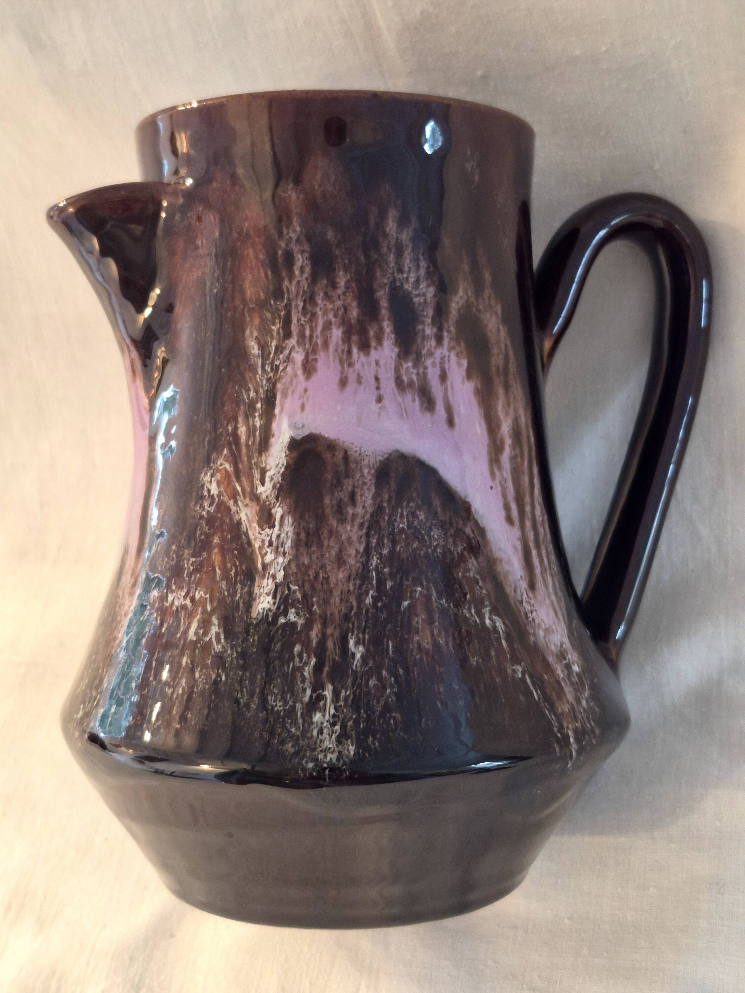 Vallauris ceramic coffee pot with brown and pink glaze A152-1