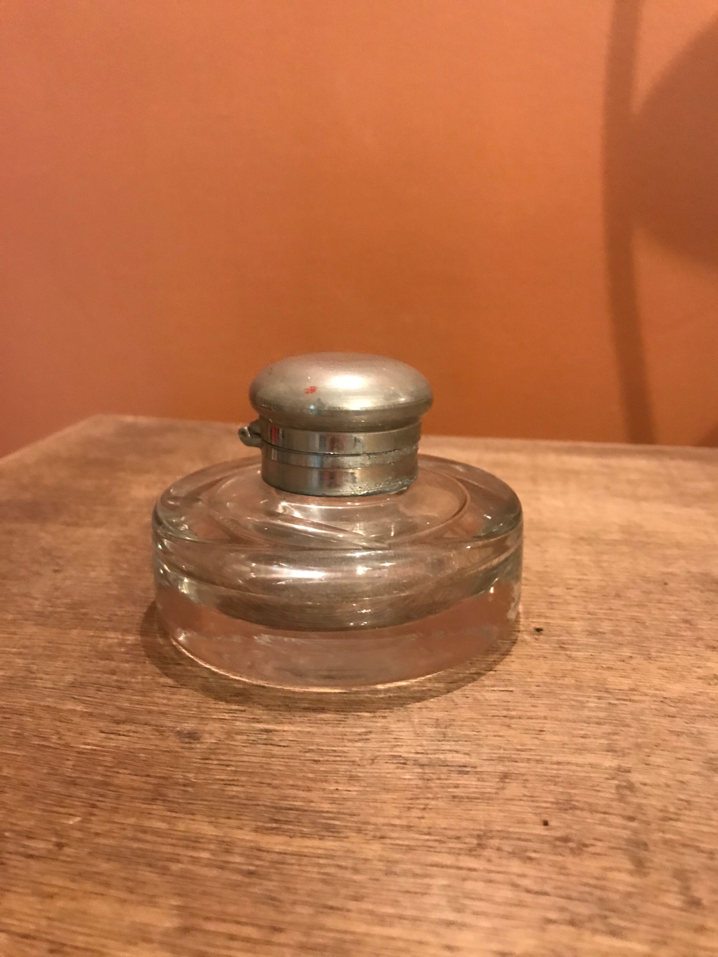 Encrier ancien verre