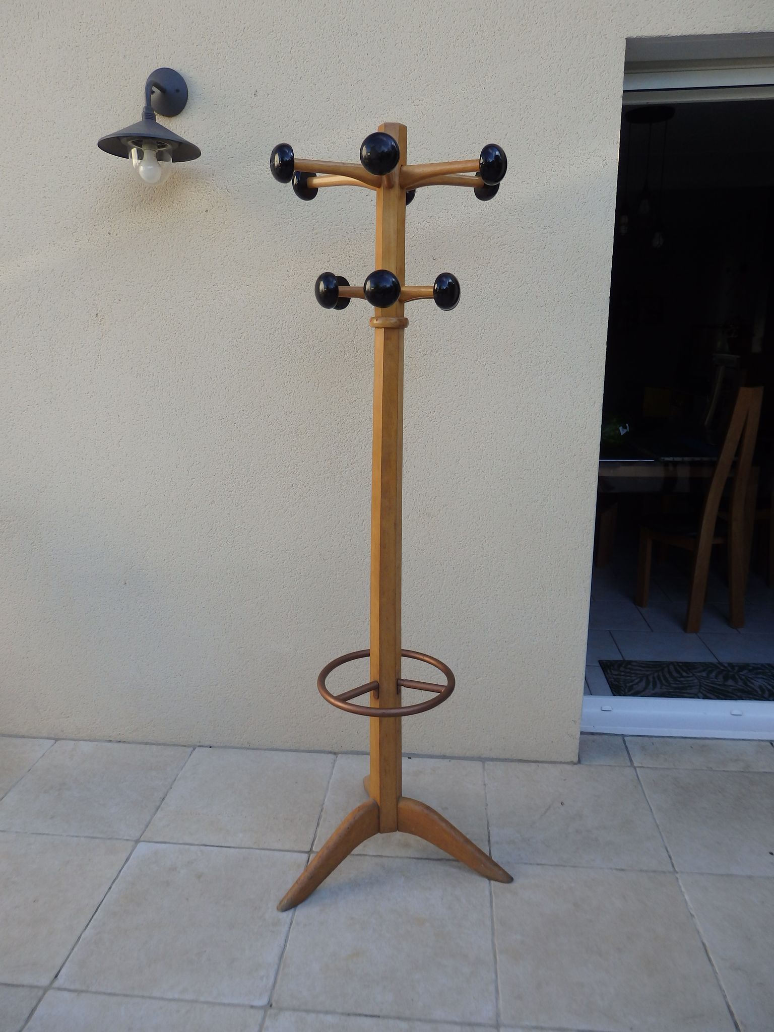Coat rack of the stella vintage brand 1960 parrot bistro