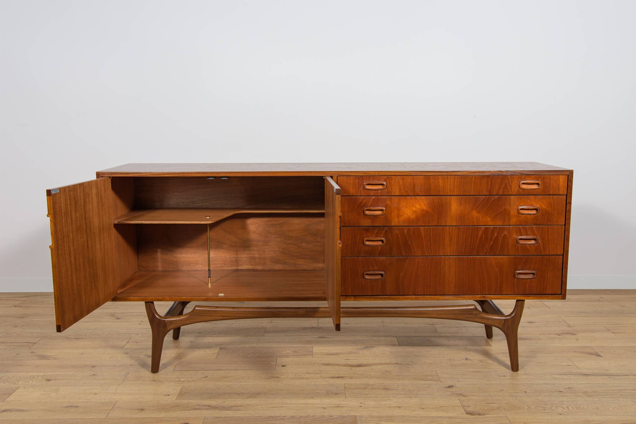 Mid-Century Teak Sideboard from Greaves & Thomas, United Kingdom, 1960s