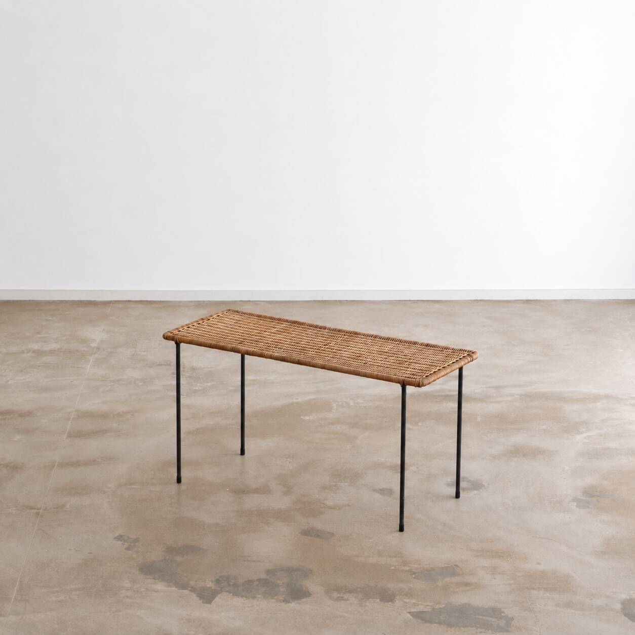Table d'appoint rectangulaire en rotin Carl Auböck