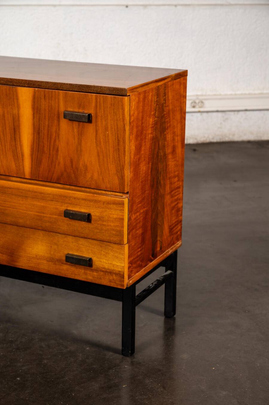 Rosewood burl chest of drawers
