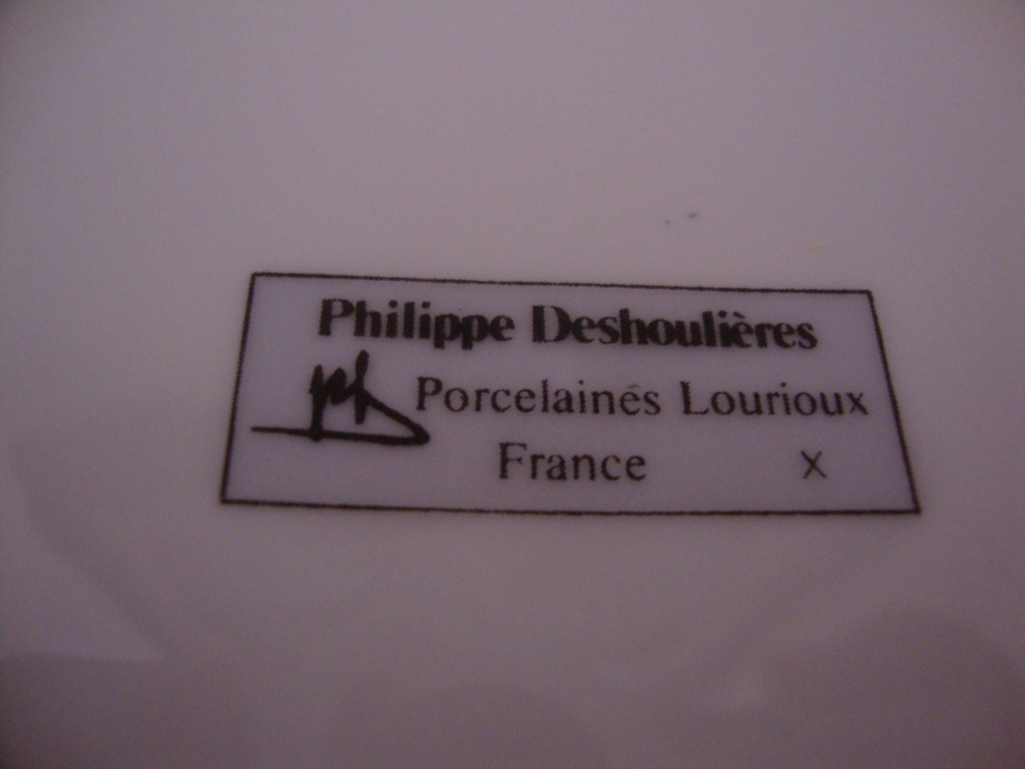 Fine white porcelain cake dish (creation A. Deshoulières)