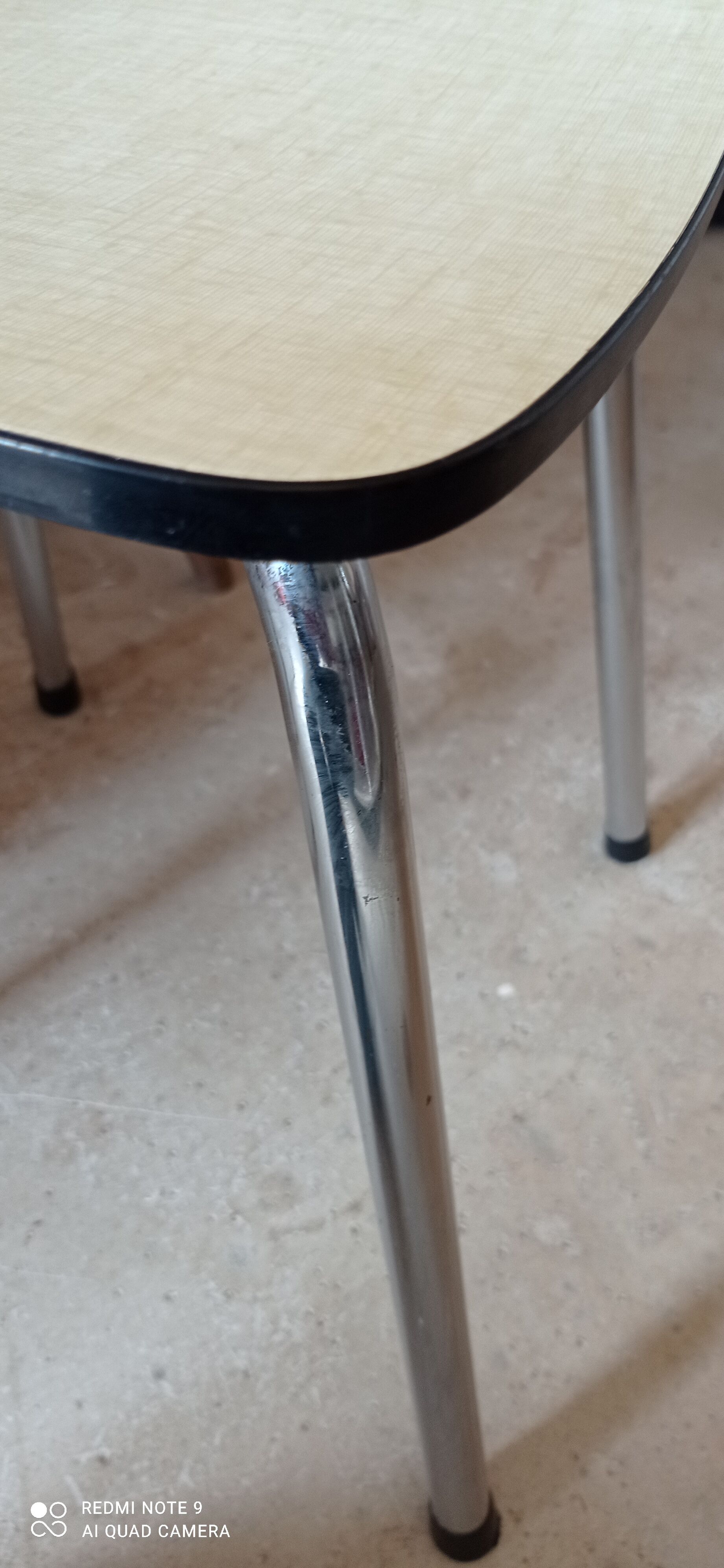 Chaise anis formica