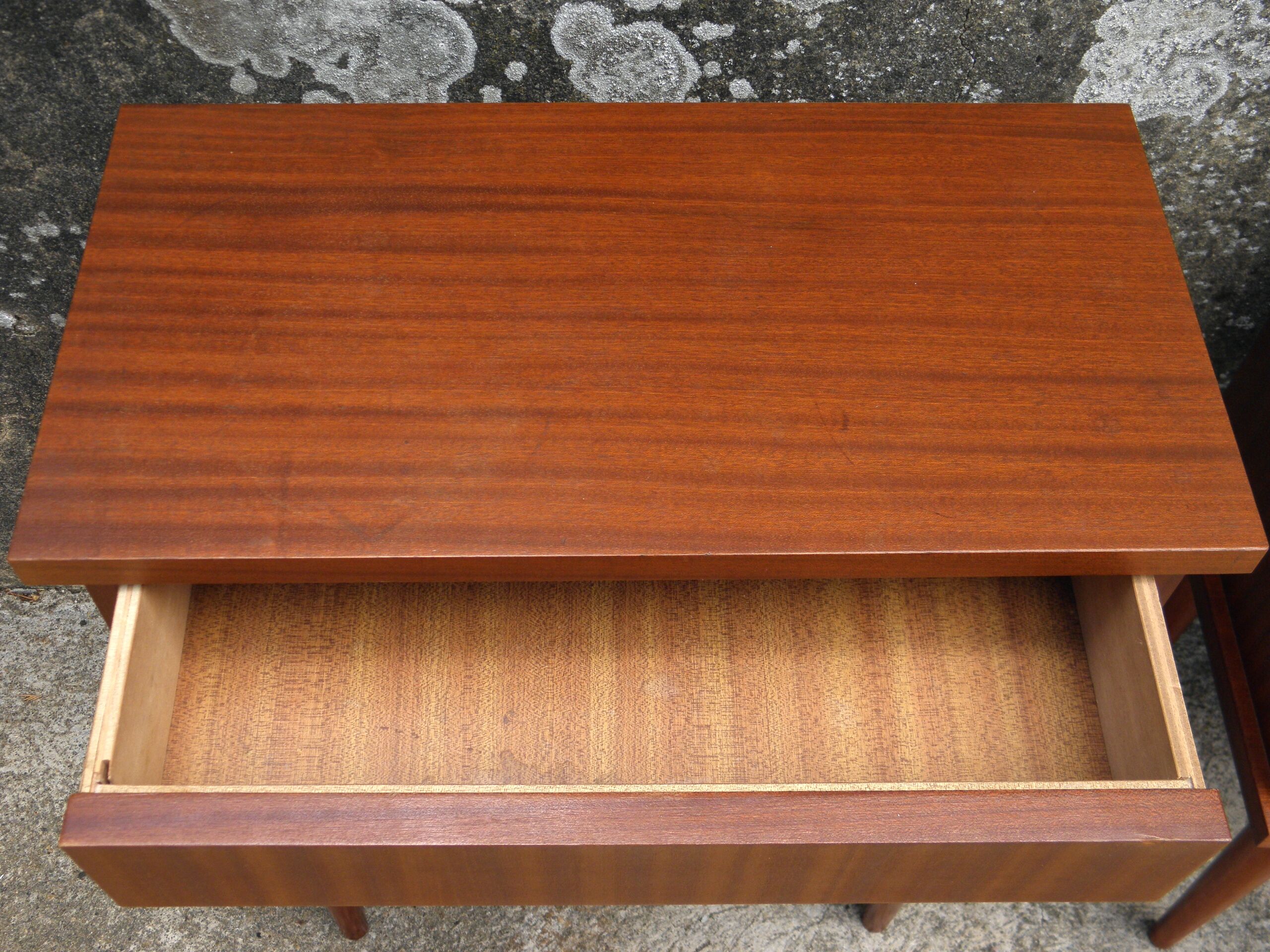 Pair of bedside tables feet spindles 70s
