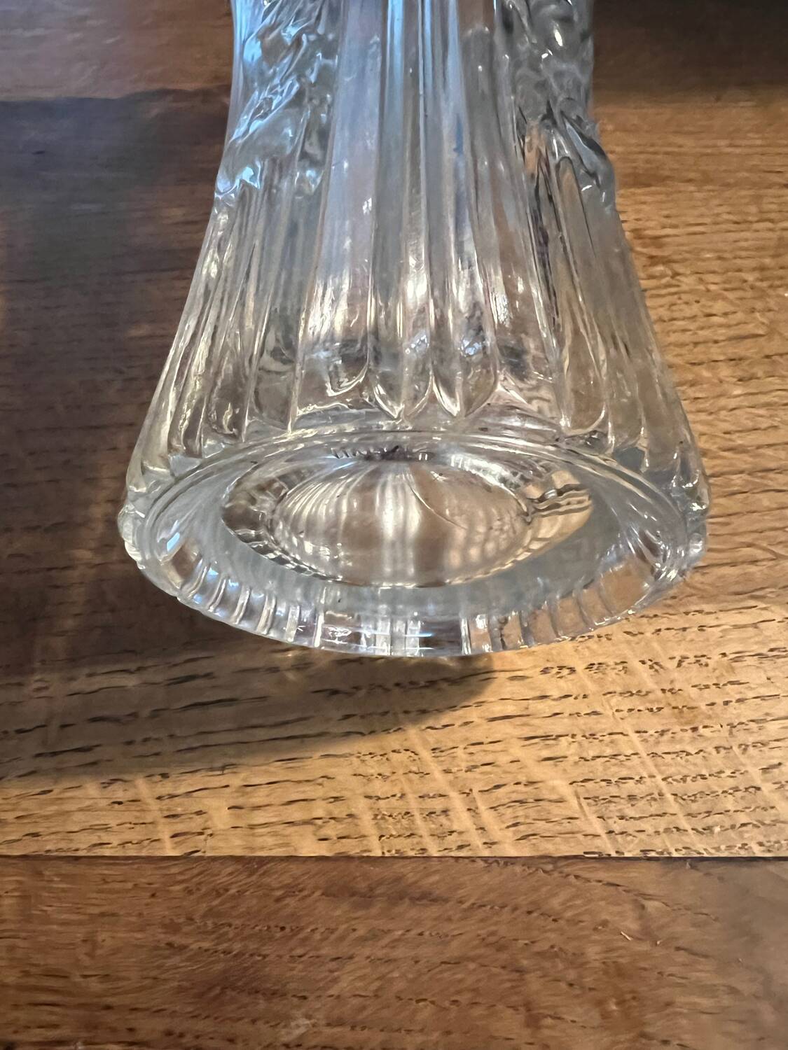 Glass vase