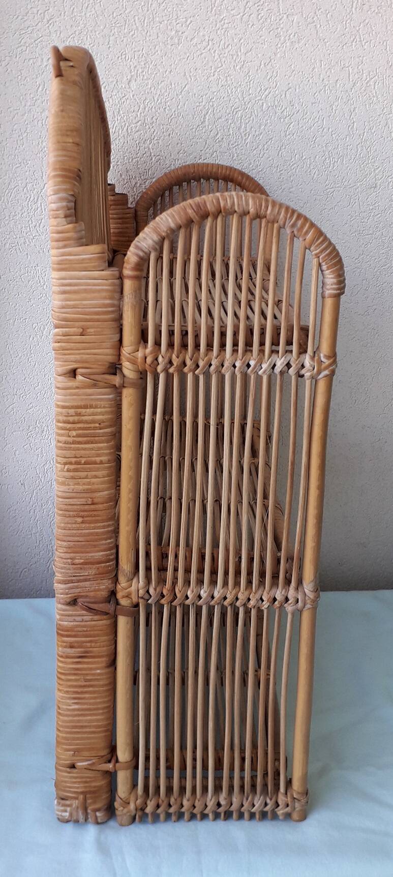 Étagère murale en rotin