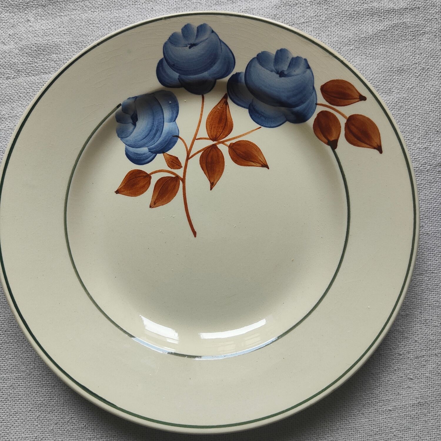 Creil Montereau dessert plates