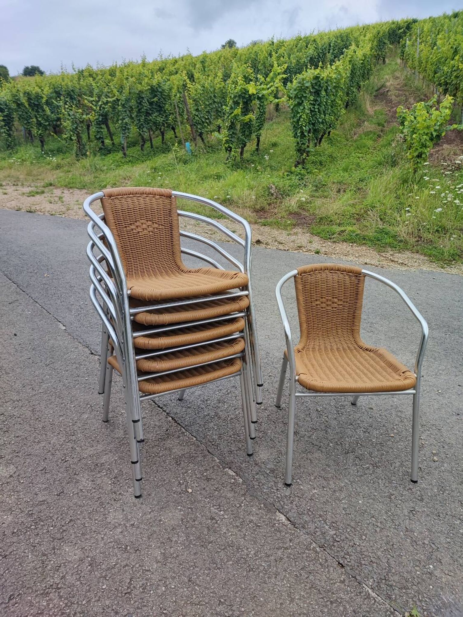 Chaises scoubidou et aluminium