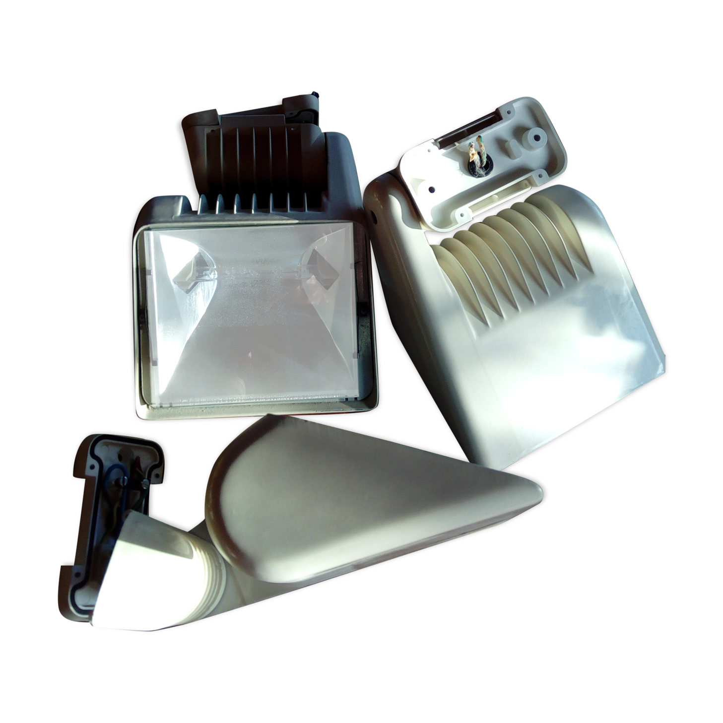 Adjustable wall lamps with halogen bulbs - Vintage - A set of 3 in very good condition