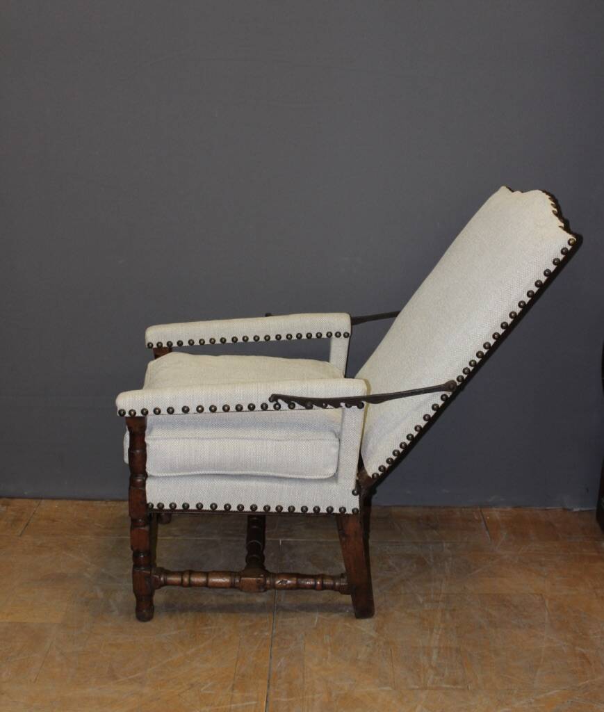 Louis xiv period rack armchair in walnut