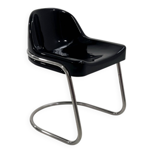Chaise Orix Noire par - vittorio