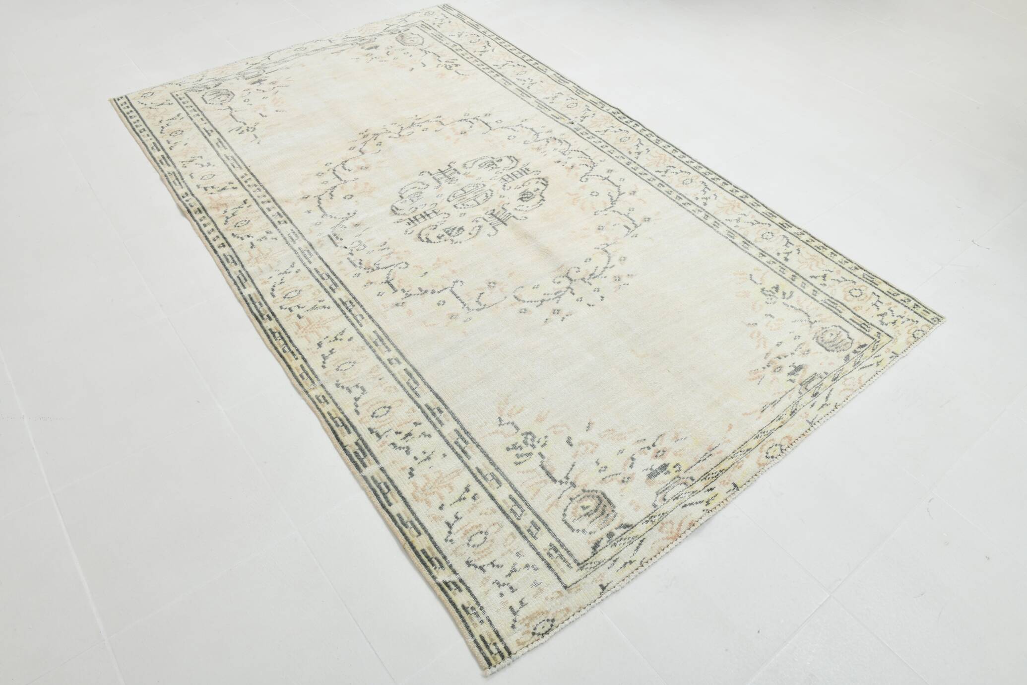 Vintage Turkish Rug, 162x264Cm