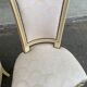 2 chaises Louis XVI en bois beige rembourrées
