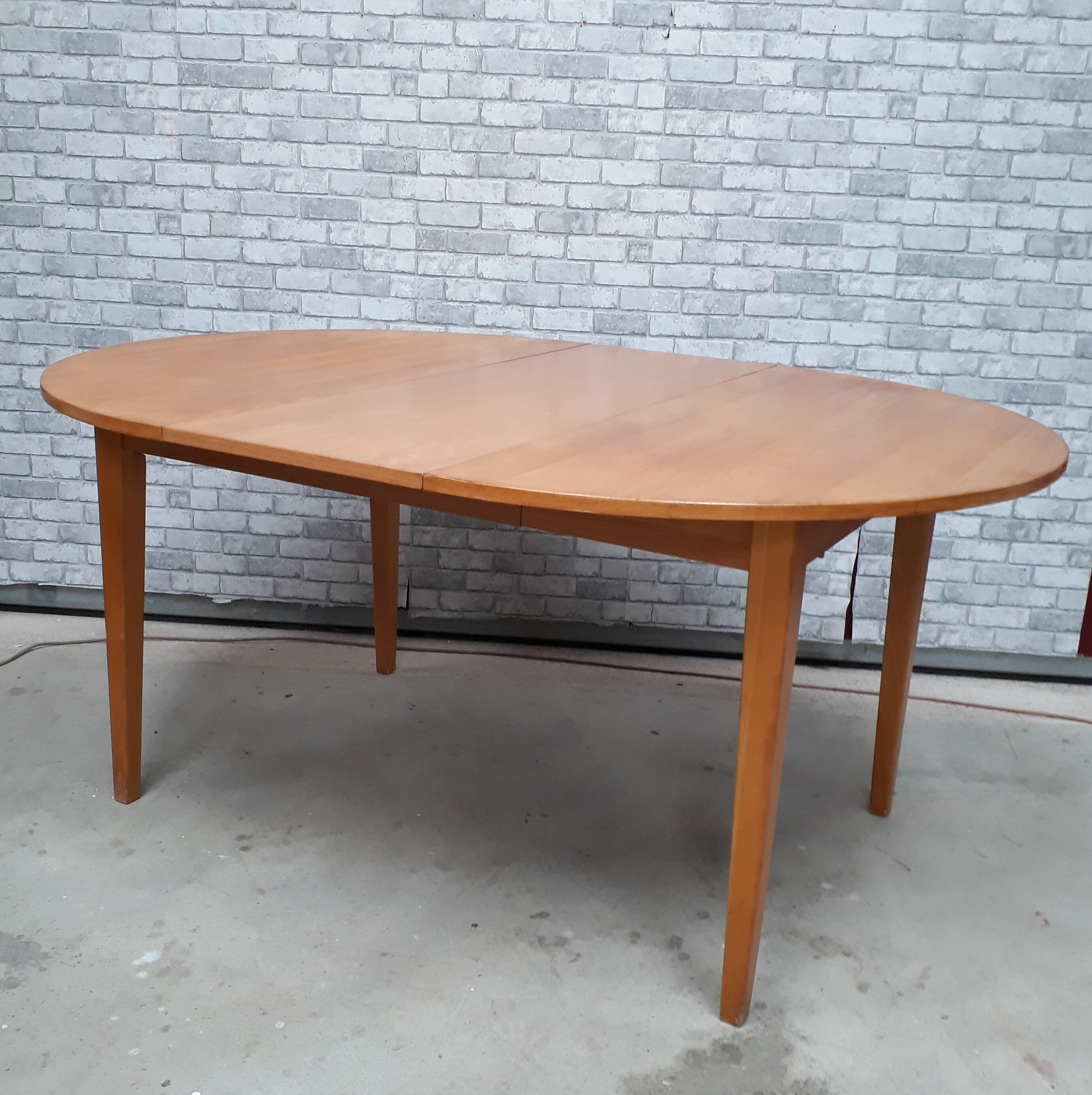 Danish oval table oval 160x120cm, 1975