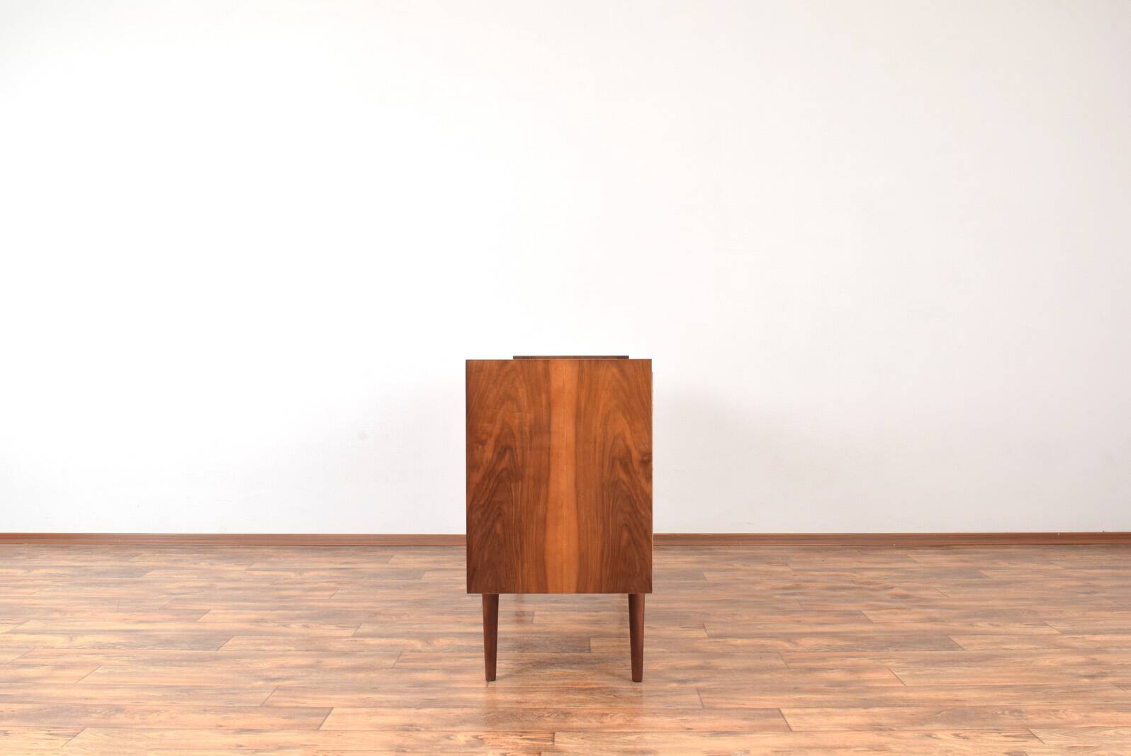 Mid-Century Polish Walnut Sideboard from Bytomskie Fabryki Mebli, 1960s.