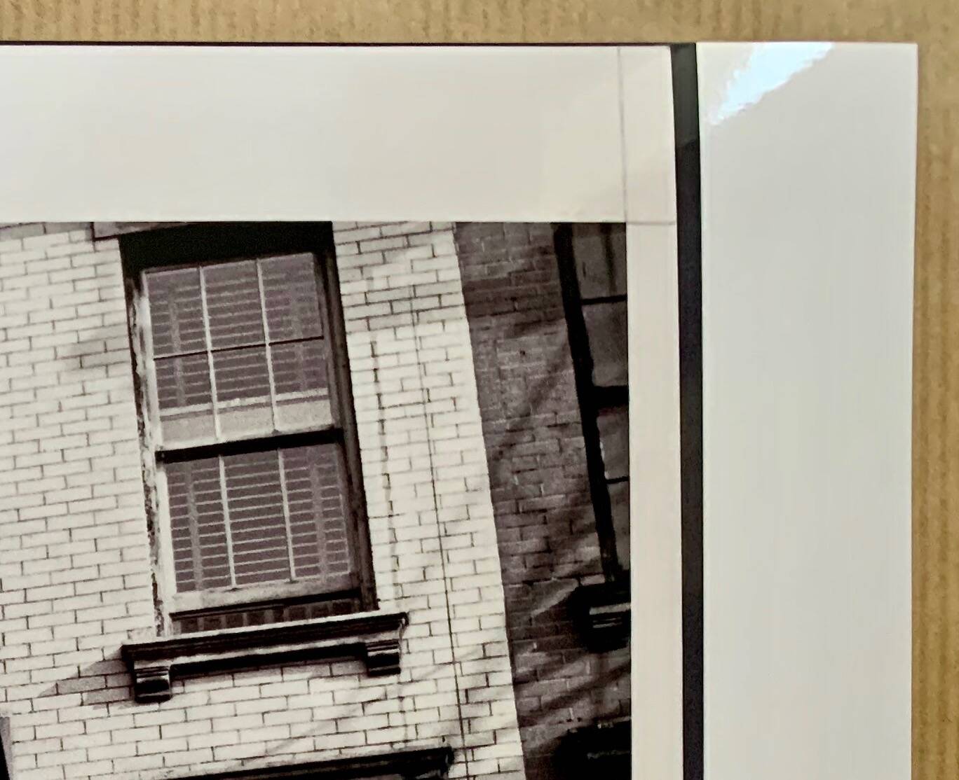 Photo New York 1953 – Fire escape & woman at the window