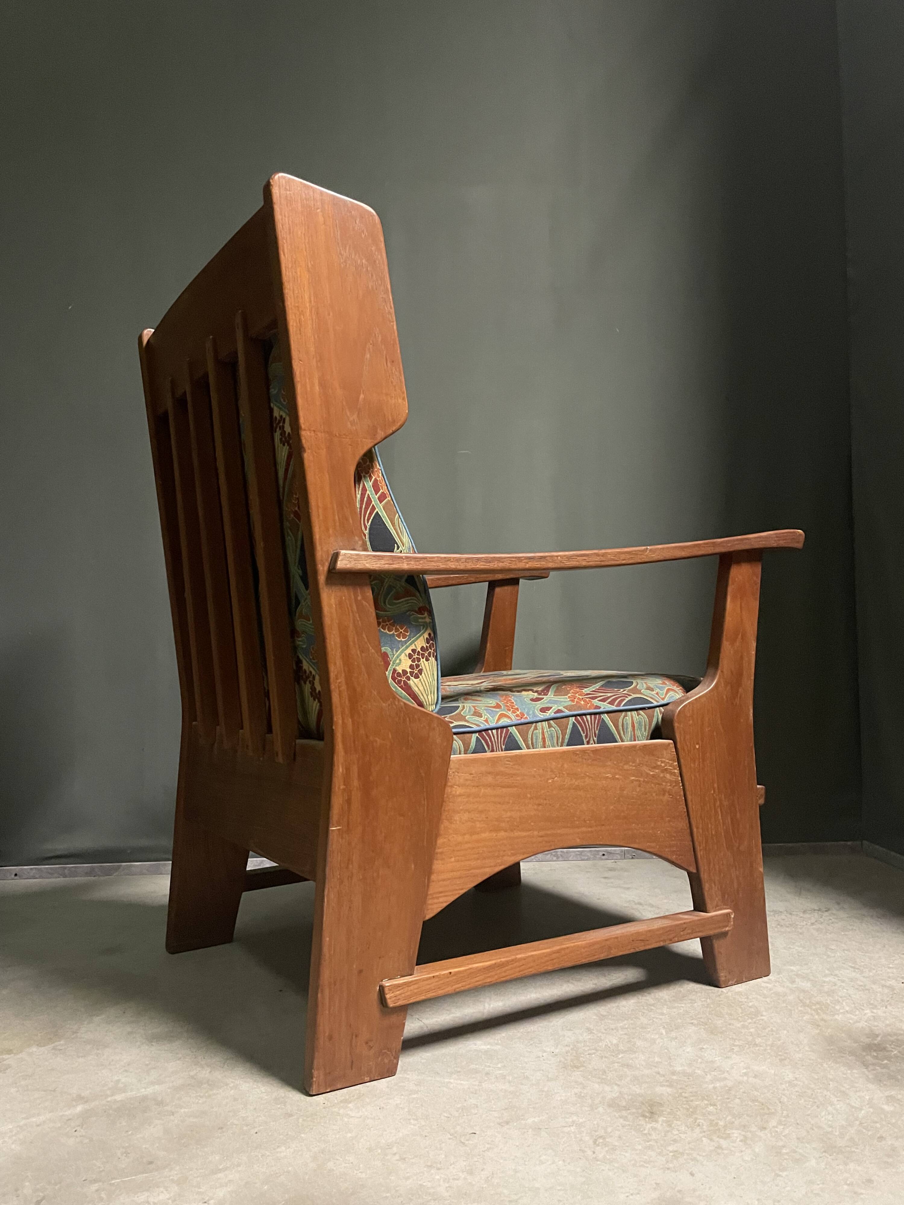 Arts and crafts lounge chair circa 1920