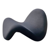 Tongue F577 lounge chair by Pierre Paulin for Artifort / iron frame / 1970s / vintage condition / first edition