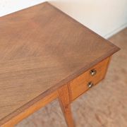 Bureau recto-verso chêne pieds compas des années 50