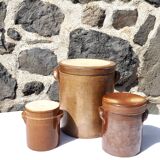 Trio de pots en grès avec couvercles