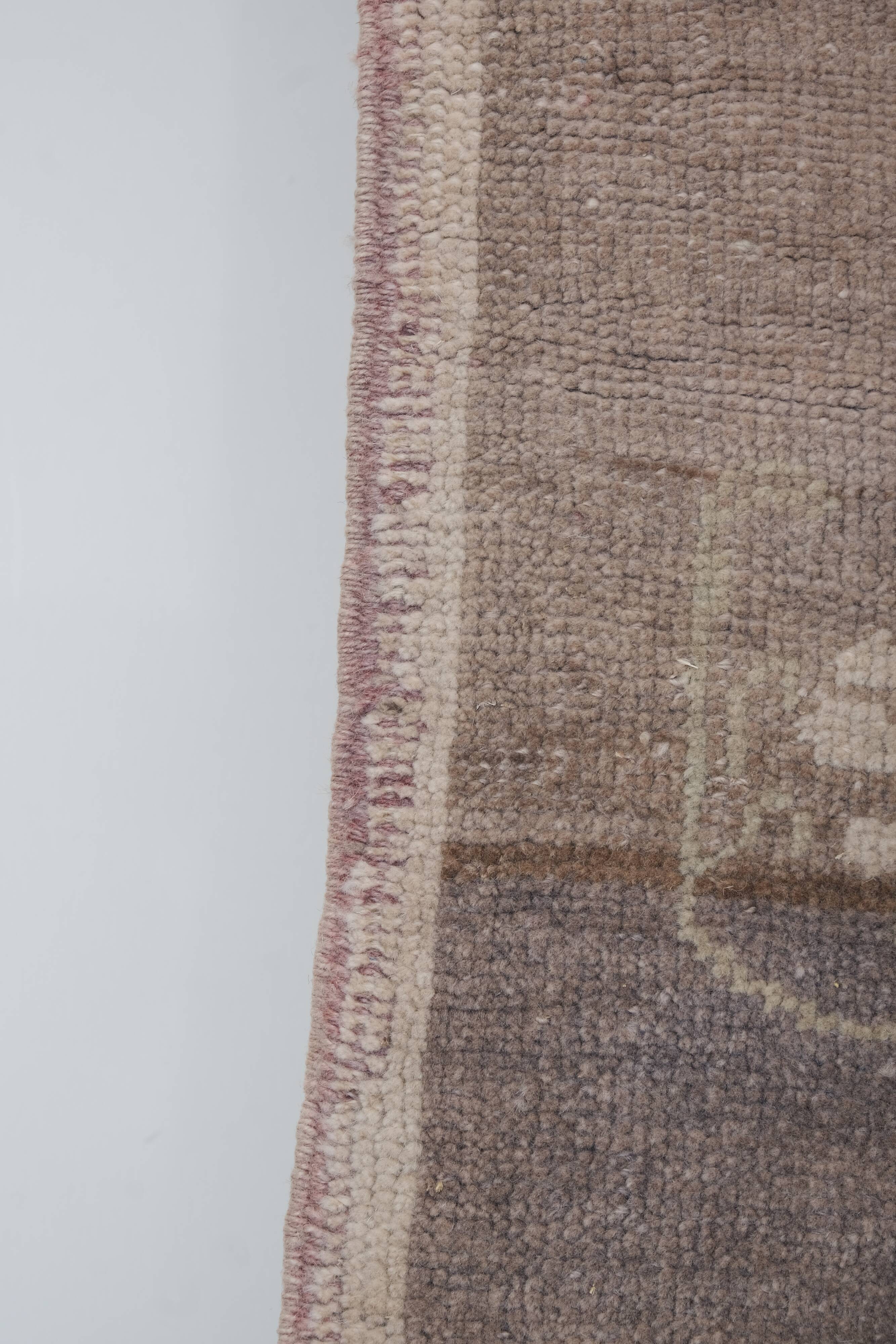 Vintage midcentury karapinar floral brown wool rug