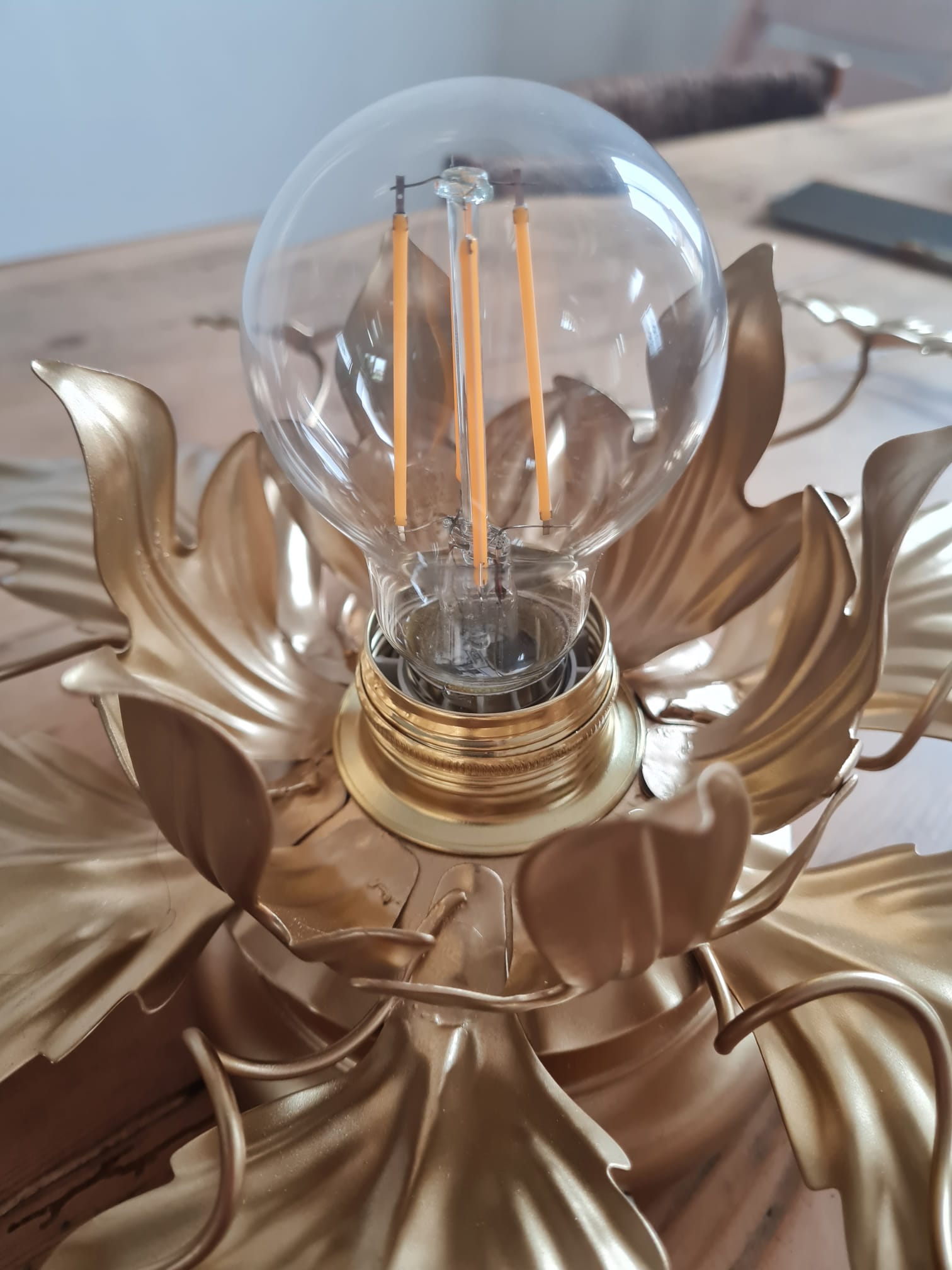 Golden brass flower wall lamp
