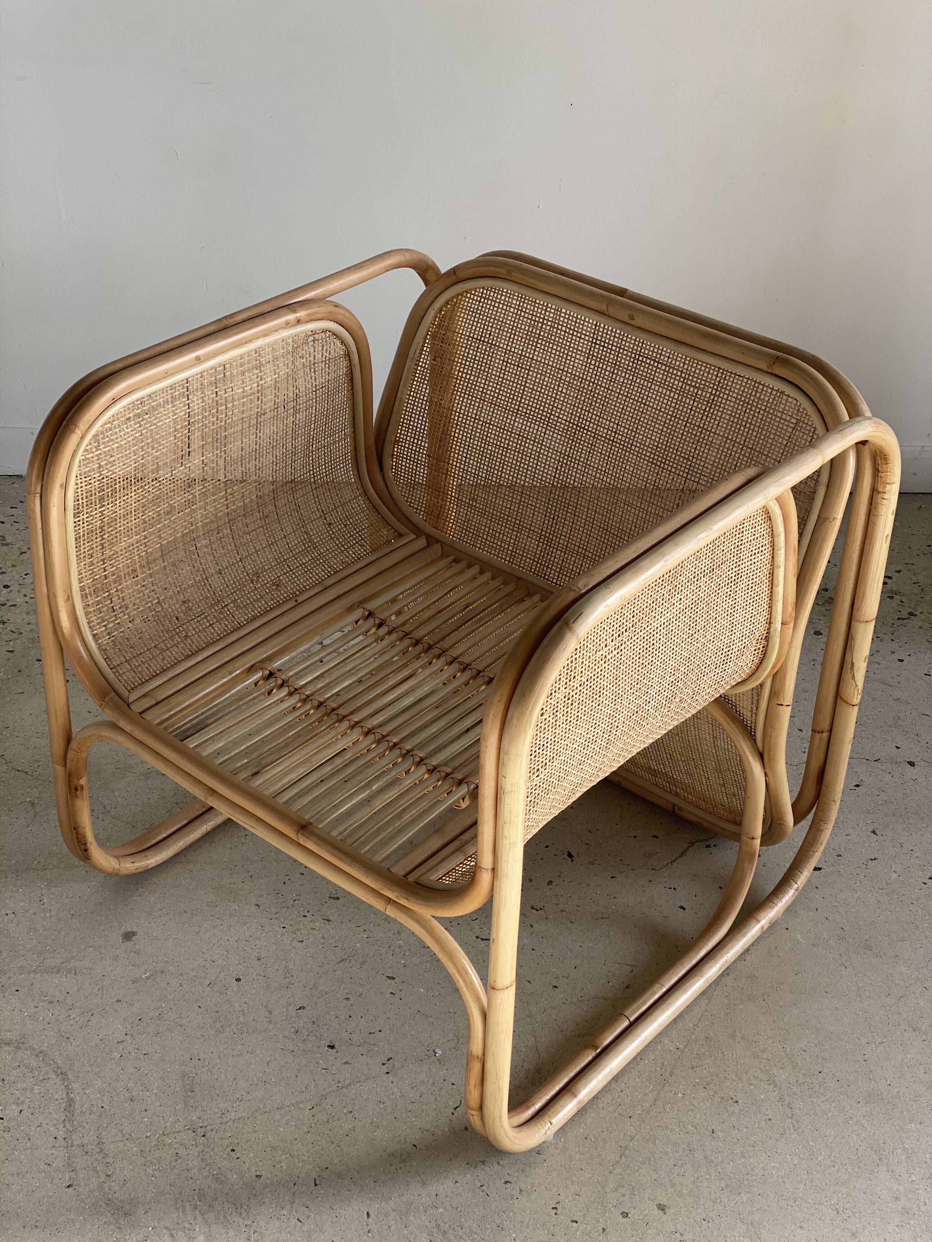 Amsterdam rattan armchair with U-shaped armrest, squared canework