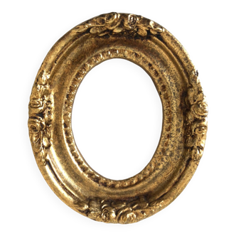 Oval gilded wood frame