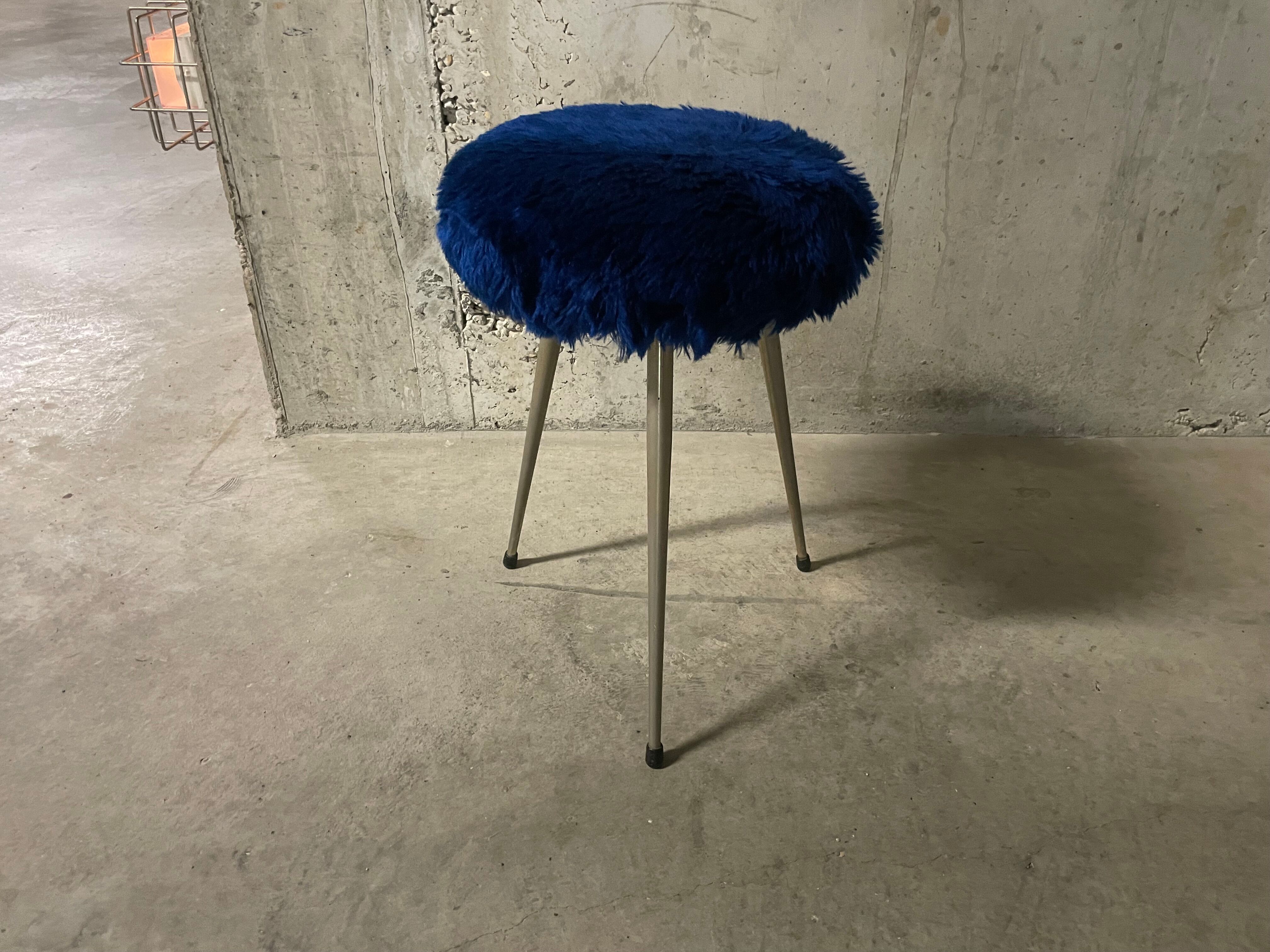 1970s tripod stool