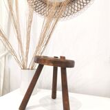 Atypical tripod stool