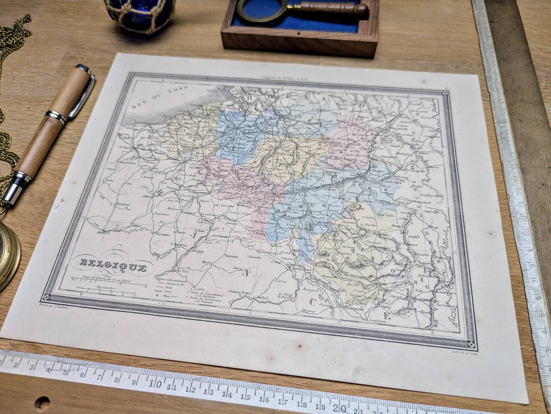 La Belgique, carte ancienne, imprimée en 1852.
