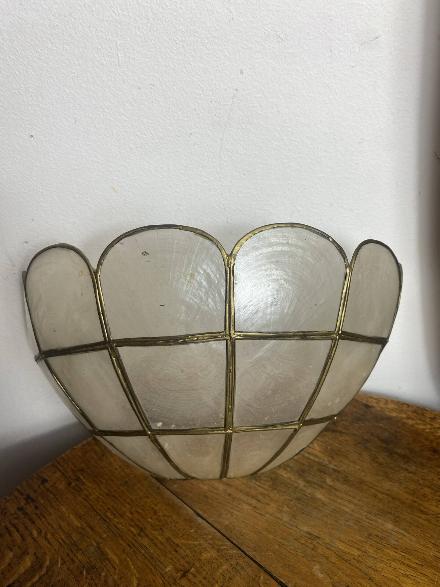 Mother-of-pearl and brass wall light
