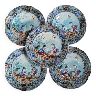 Lot 5 assiettes barbotine