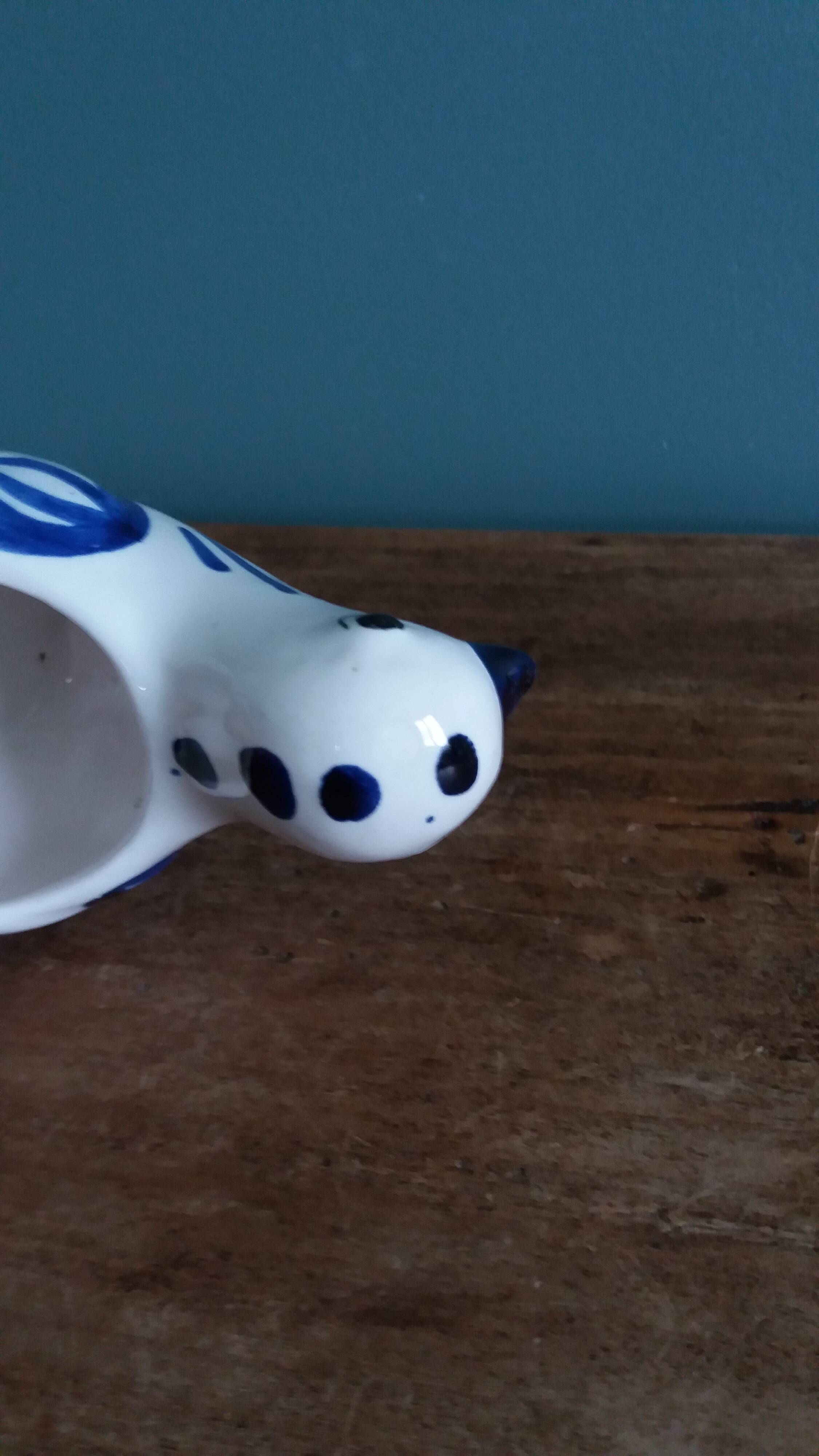 Zoomorphic bird ashtray, hand-decorated ceramic GL, Italy.