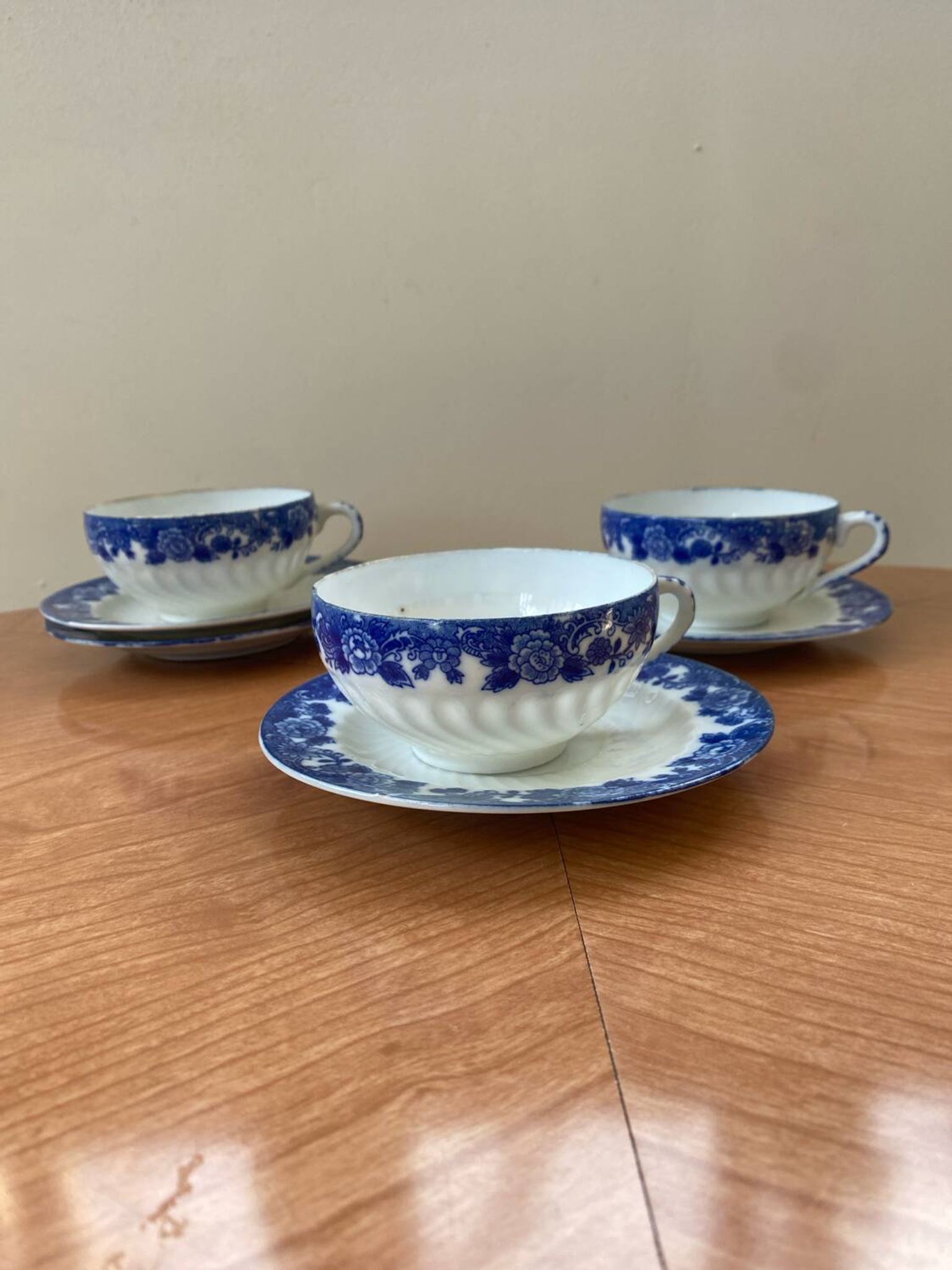 3 Japanese fine porcelain cups and saucers