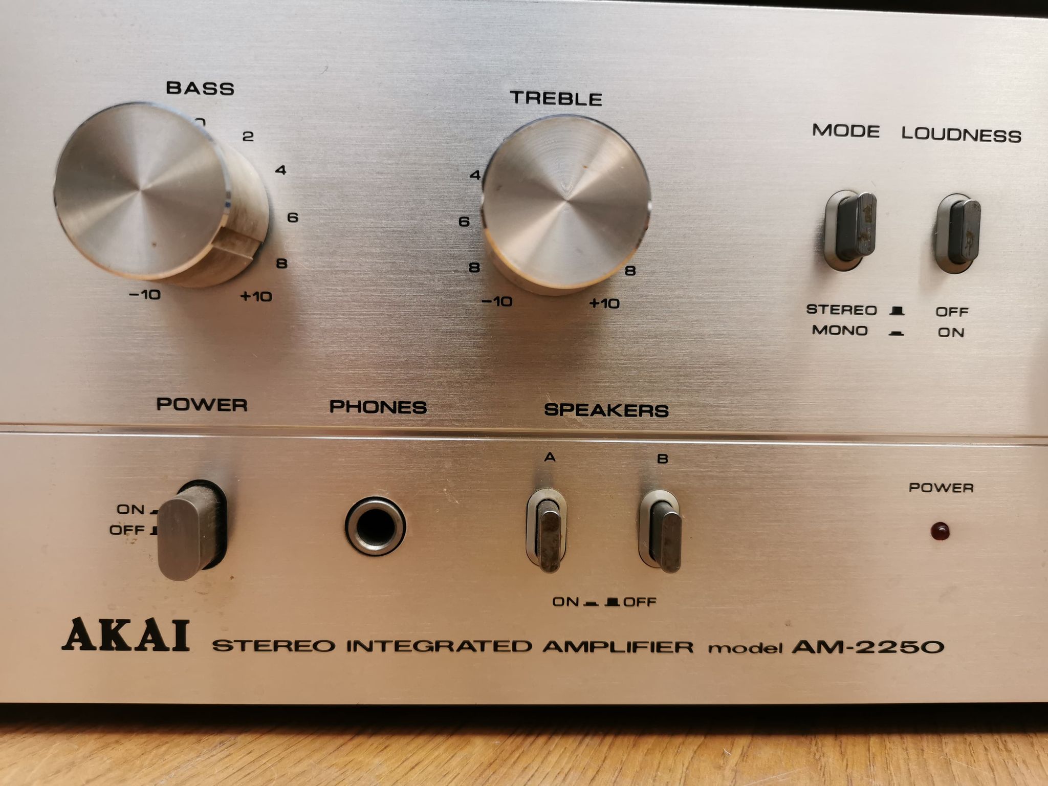 Akai Am Amp-2250