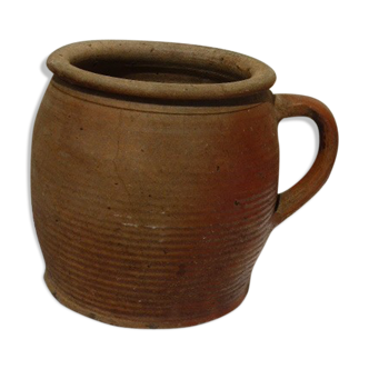 Sandstone pot with handle