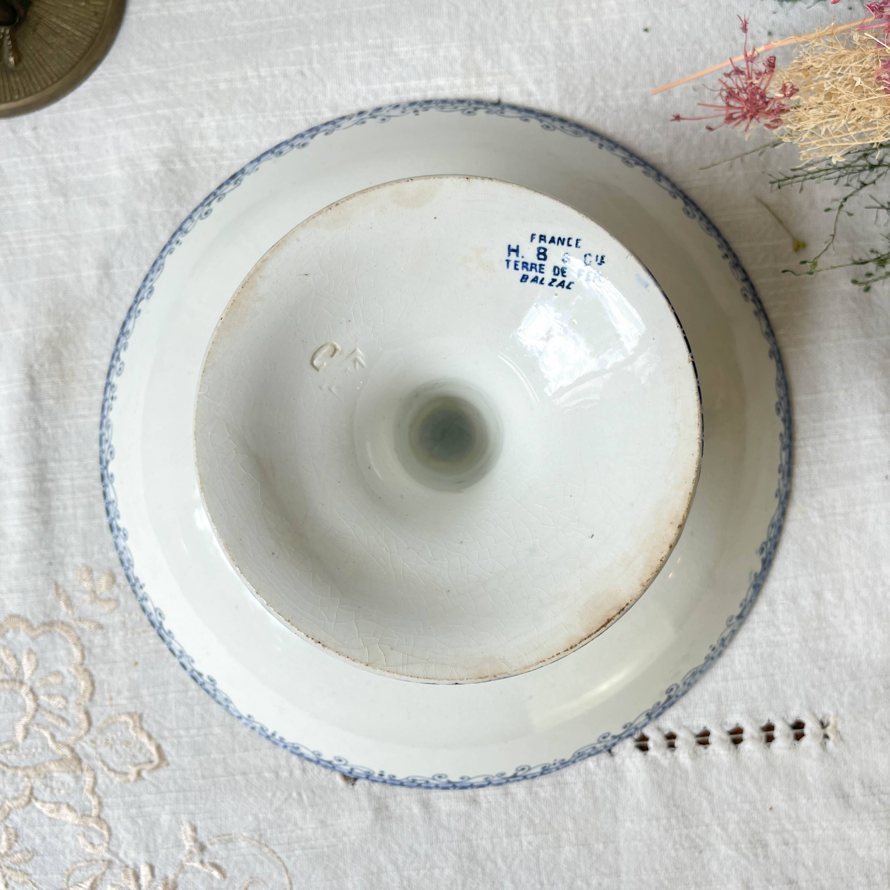 Vintage pedestal dish terre de fer hb&c balzac made in france
