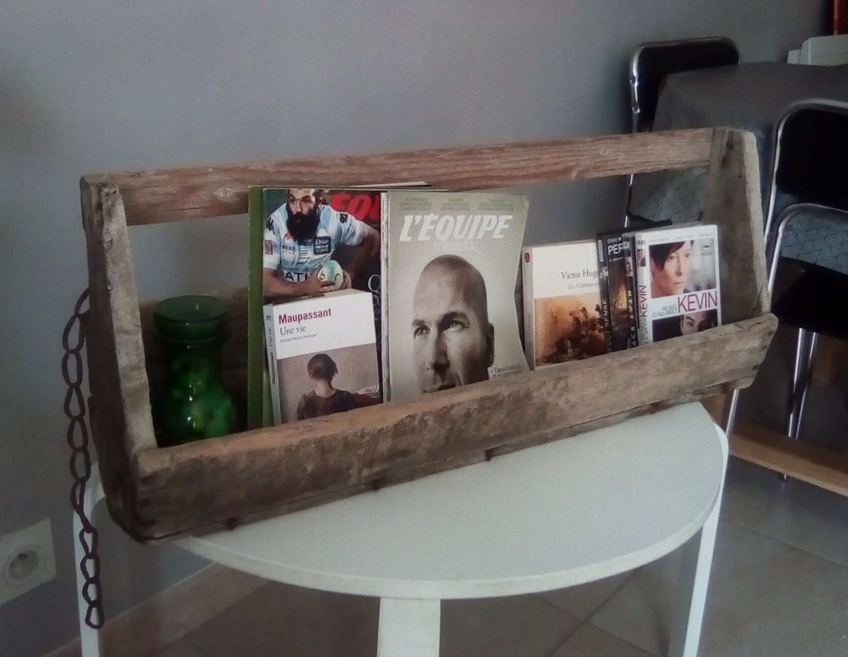 Old wall shelf display 20/30 years