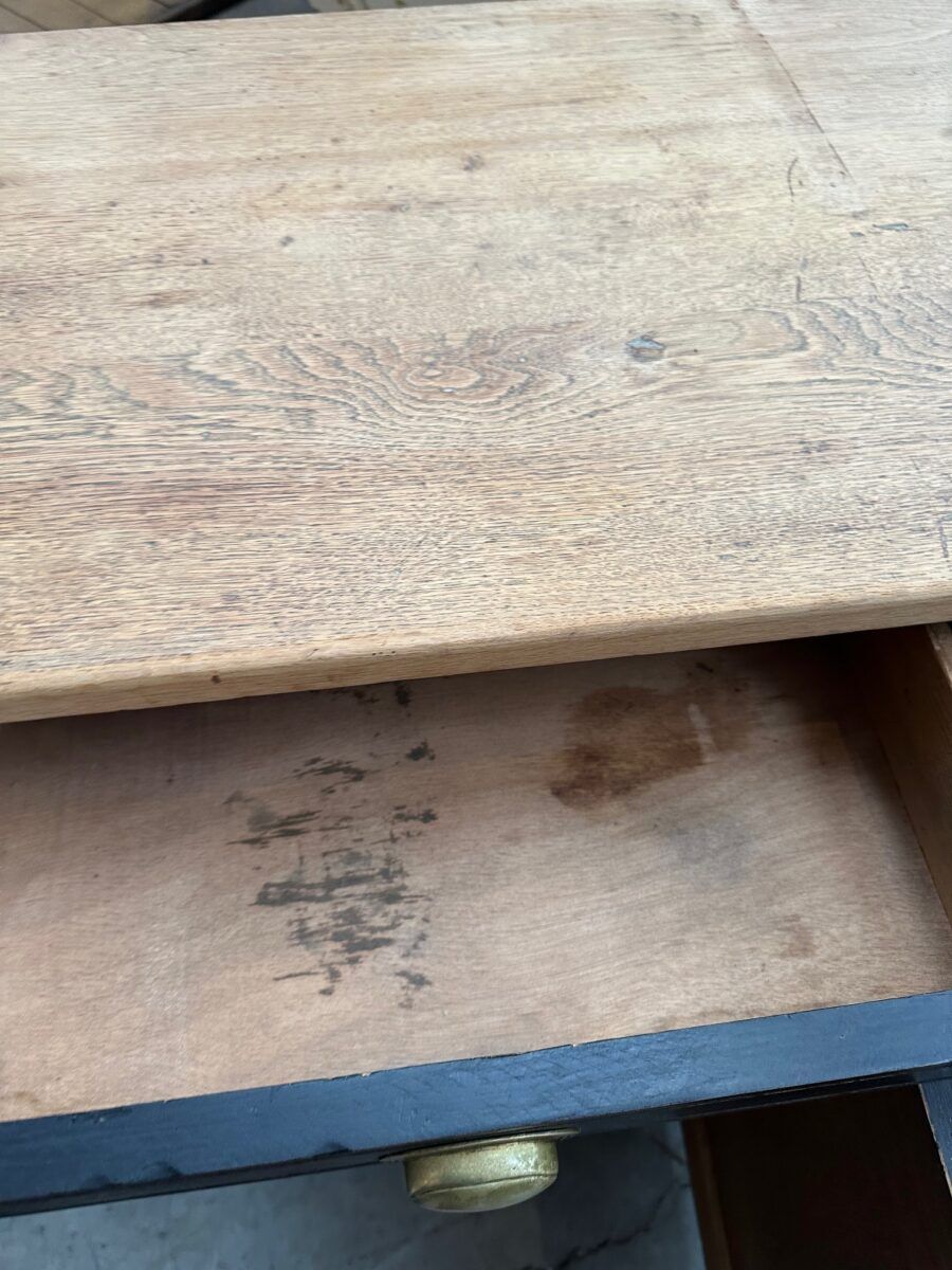 Enfilade with 4 doors from the early 20th century.